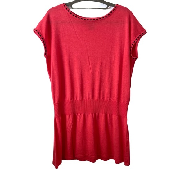 NWOT Jenny‎ Coral short sleeved tunic style top.  Black contrast trim.  XL - Picture 1 of 5